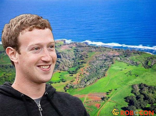 Tháng 10 năm 2014, Mark dành 100 triệu USD để mua 750 héc ta đất trên đảo Kauai, Hawaii. 